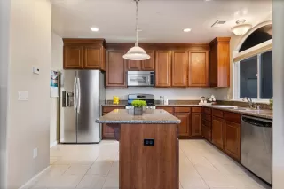 Photo #6: 224004806 Listing