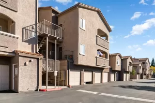 Photo #1: 224005593 Listing 