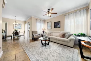 Photo #3: 224005593 Listing 