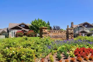 Photo #2: 224005782 Listing