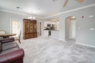 Photo #3: 224005782 Listing