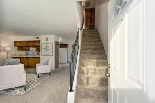 Photo #4: 224005863 Listing