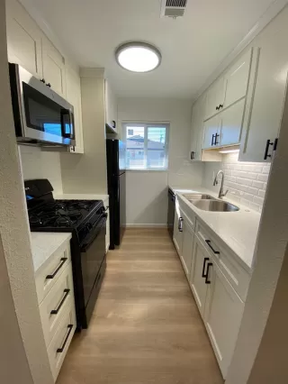 Photo #5: 224005966 Listing 