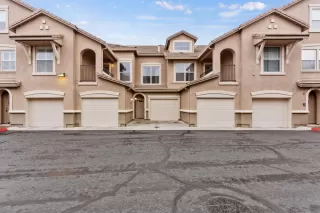 Photo #1: 224006039 Listing