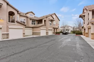 Photo #3: 224006039 Listing