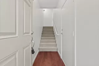 Photo #5: 224006039 Listing