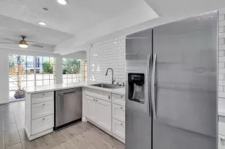 Photo #6: 224006092 Listing