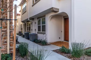 Photo #3: 224006523 Listing