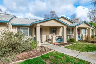 Photo #3: 224006533 Listing 