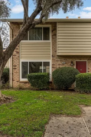 Photo #3: 224006535 Listing