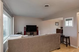 Photo #4: 224006535 Listing