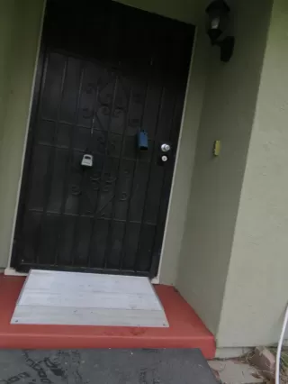 Photo #2: 224006581 Listing