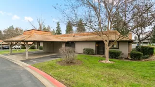 Photo #1: 224006743 Listing 