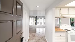 Photo #5: 224006743 Listing 