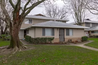 Photo #2: 224007118 Listing