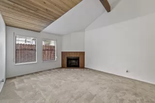 Photo #6: 224007195 Listing