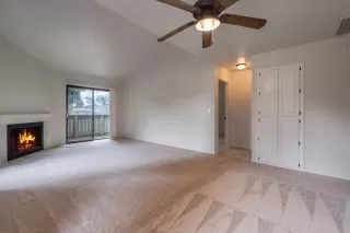 Photo #3: 224007339 Listing