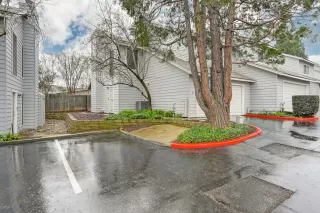 Photo #1: 224007438 Listing