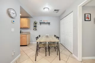 Photo #6: 224007438 Listing