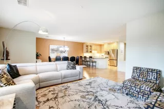 Photo #6: 224007630 Listing