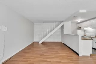 Photo #4: 224008012 Listing