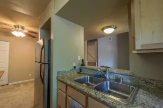 Photo #6: 224008027 Listing