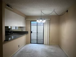 Photo #4: 224008141 Listing 