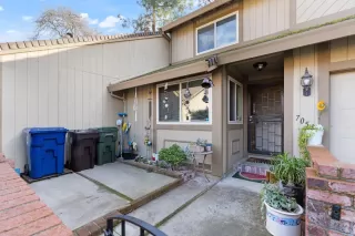 Photo #3: 224008387 Listing