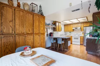 Photo #6: 224008387 Listing