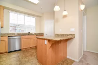 Photo #3: 224008412 Listing 