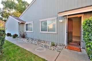 Photo #2: 224008606 Listing 