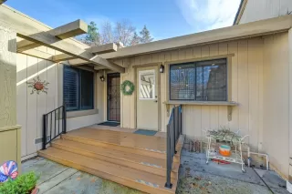 Photo #5: 224008656 Listing