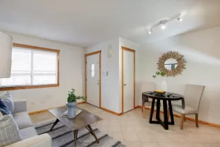 Photo #3: 224010179 Listing 