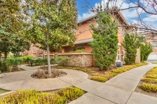 Photo #1: 224011257 Listing