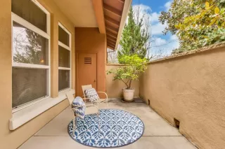 Photo #3: 224011257 Listing