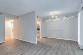 Photo #6: 224011283 Listing