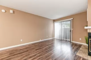 Photo #5: 224011429 Listing 