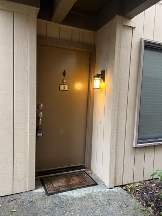 Photo #3: 224011575 Listing