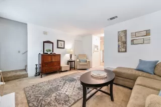 Photo #3: 224011584 Listing 