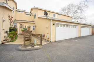 Photo #1: 224012463 Listing