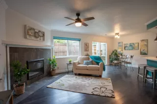 Photo #2: 224012463 Listing