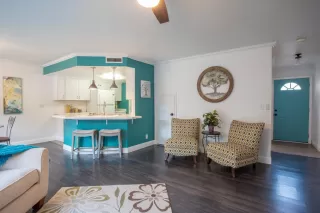 Photo #4: 224012463 Listing