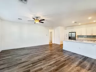 Photo #2: 224012535 Listing 