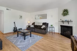 Photo #3: 224012771 Listing