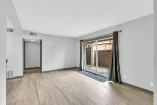 Photo #5: 224013246 Listing