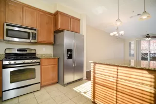 Photo #1: 224013425 Listing 