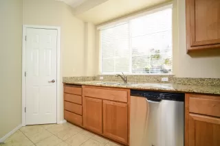 Photo #2: 224013425 Listing 