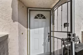 Photo #4: 224013775 Listing 