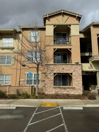 Photo #1: 224013856 Listing