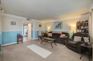 Photo #2: 224014118 Listing 